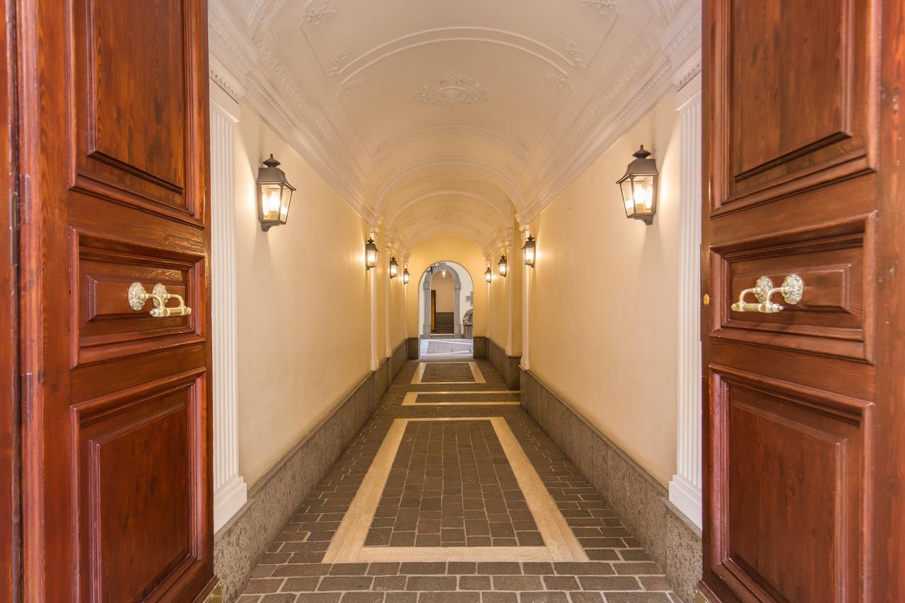 Spanish Steps Miracle Suite โรม ภายนอก รูปภาพ